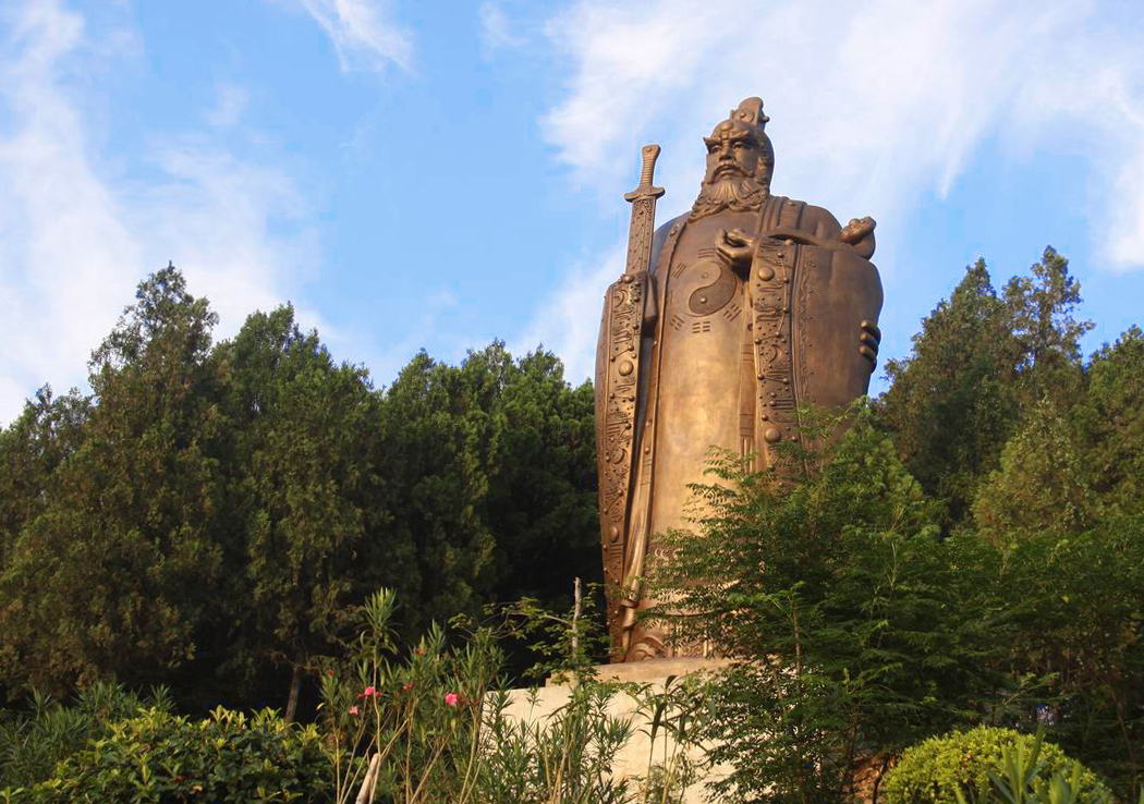 徐州珠山张天师青铜像